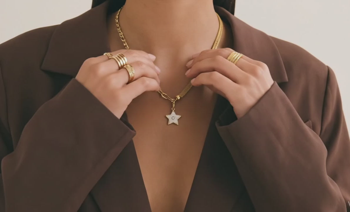 Videoyu yükle: Trendleri Takip Etmeyin, Başlatın: Yeni Kolye Koleksiyonu